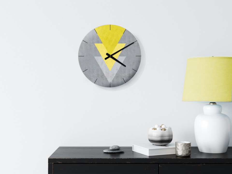 שעון קיר גדול בעיצוב נורדי גאומטרי בצהוב ואפור 